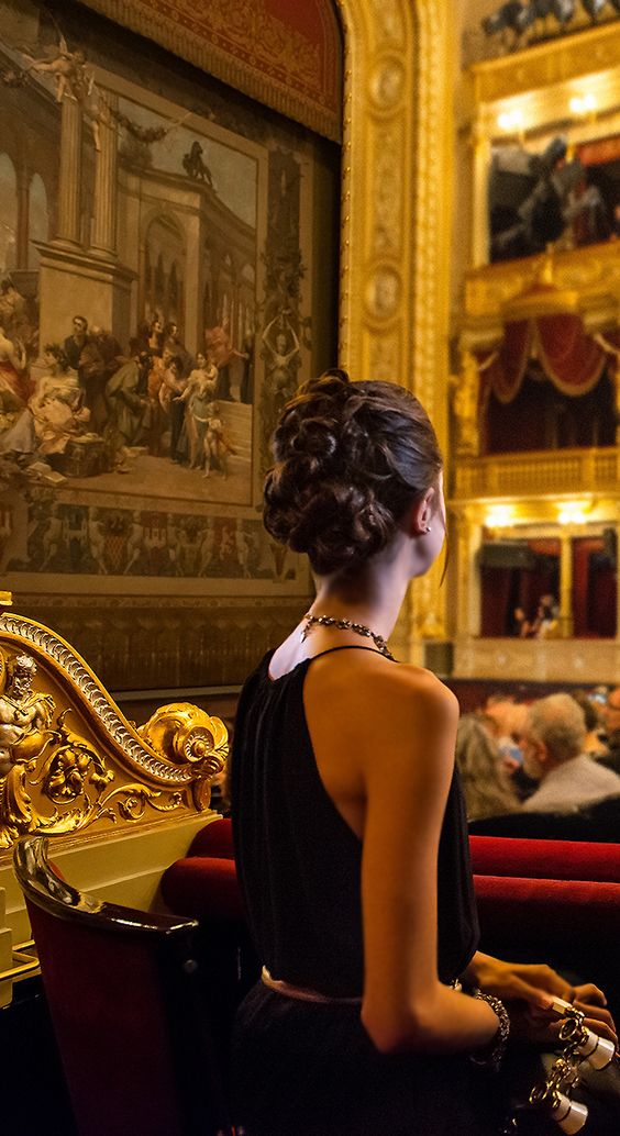 La culture et l'élégance, deux piliers de l'art de vivre à la française