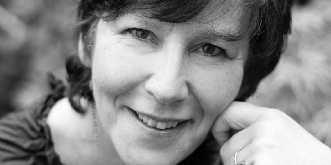 Portrait d'une artisane plumassière - FABIENNE FLEURY